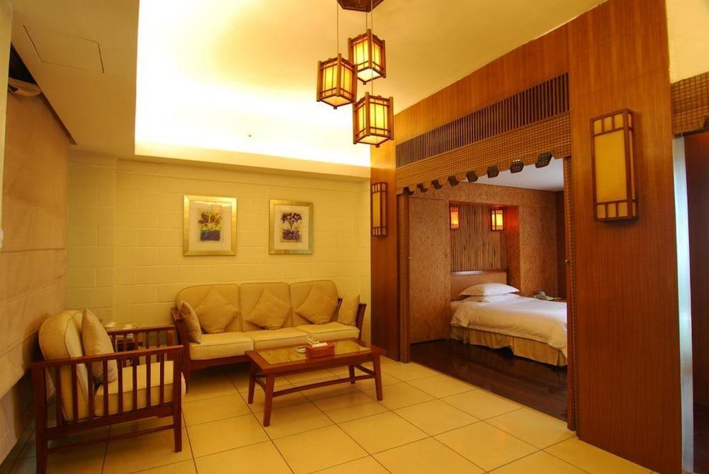 Yihe Hotel Гуанджоу Екстериор снимка