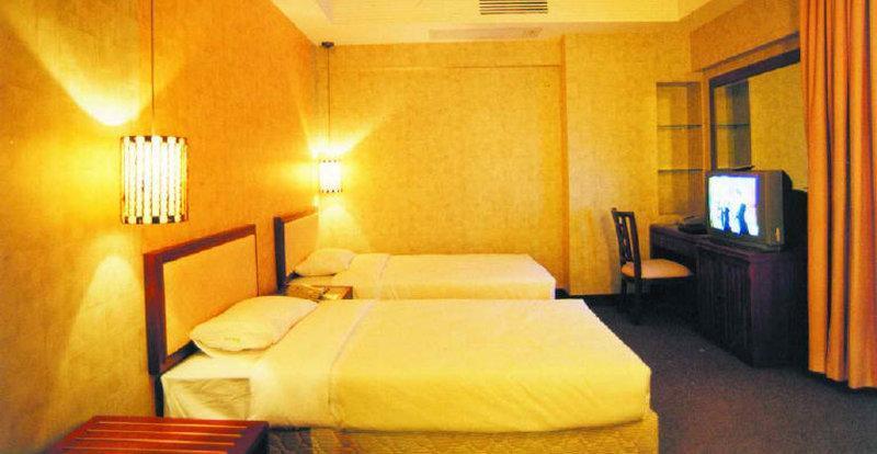 Yihe Hotel Гуанджоу Екстериор снимка