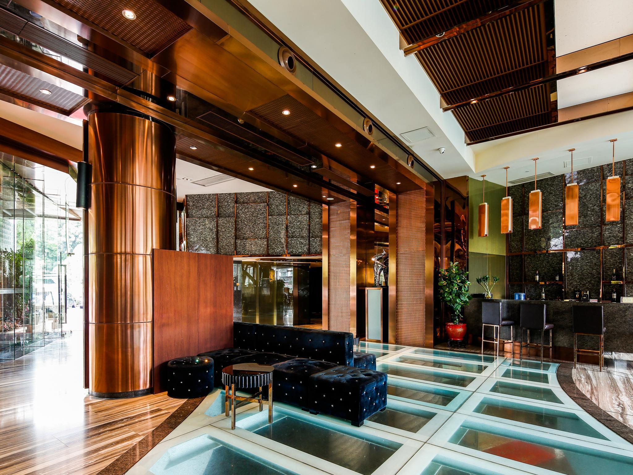 Yihe Hotel Гуанджоу Екстериор снимка