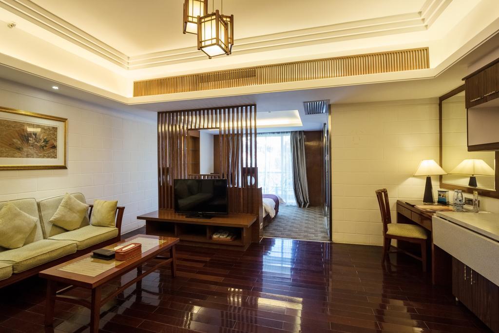 Yihe Hotel Гуанджоу Екстериор снимка
