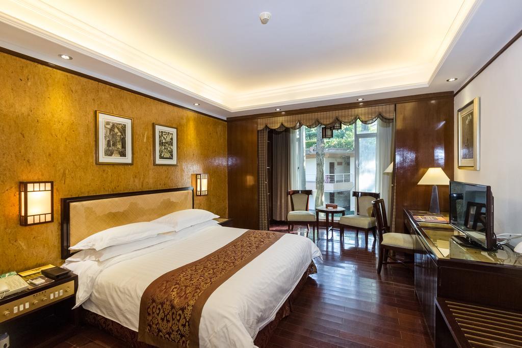 Yihe Hotel Гуанджоу Екстериор снимка