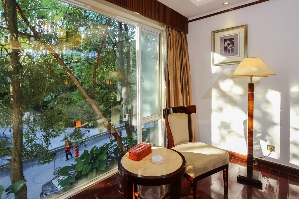 Yihe Hotel Гуанджоу Екстериор снимка
