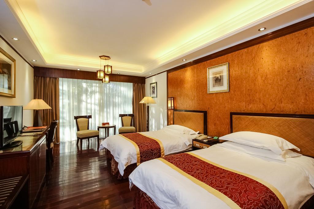 Yihe Hotel Гуанджоу Екстериор снимка