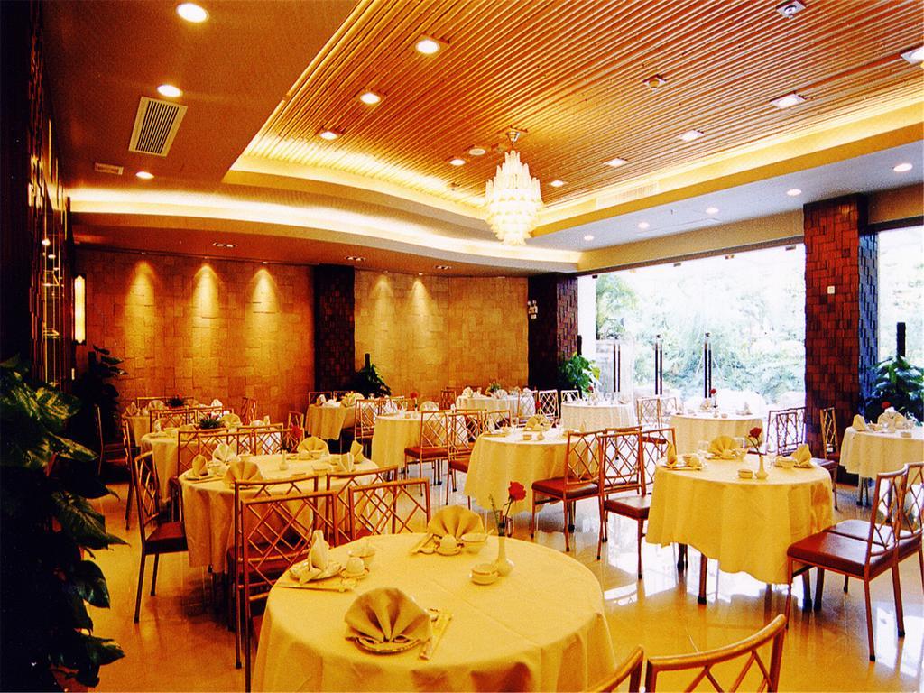 Yihe Hotel Гуанджоу Екстериор снимка