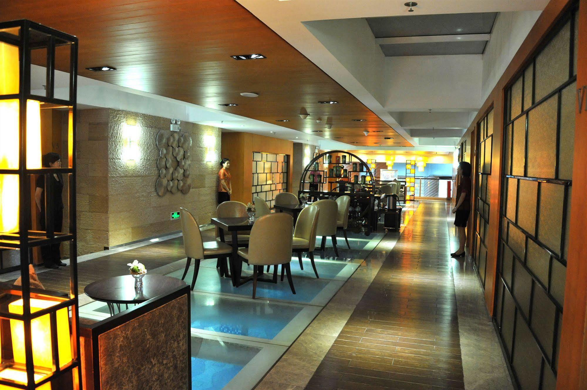 Yihe Hotel Гуанджоу Екстериор снимка