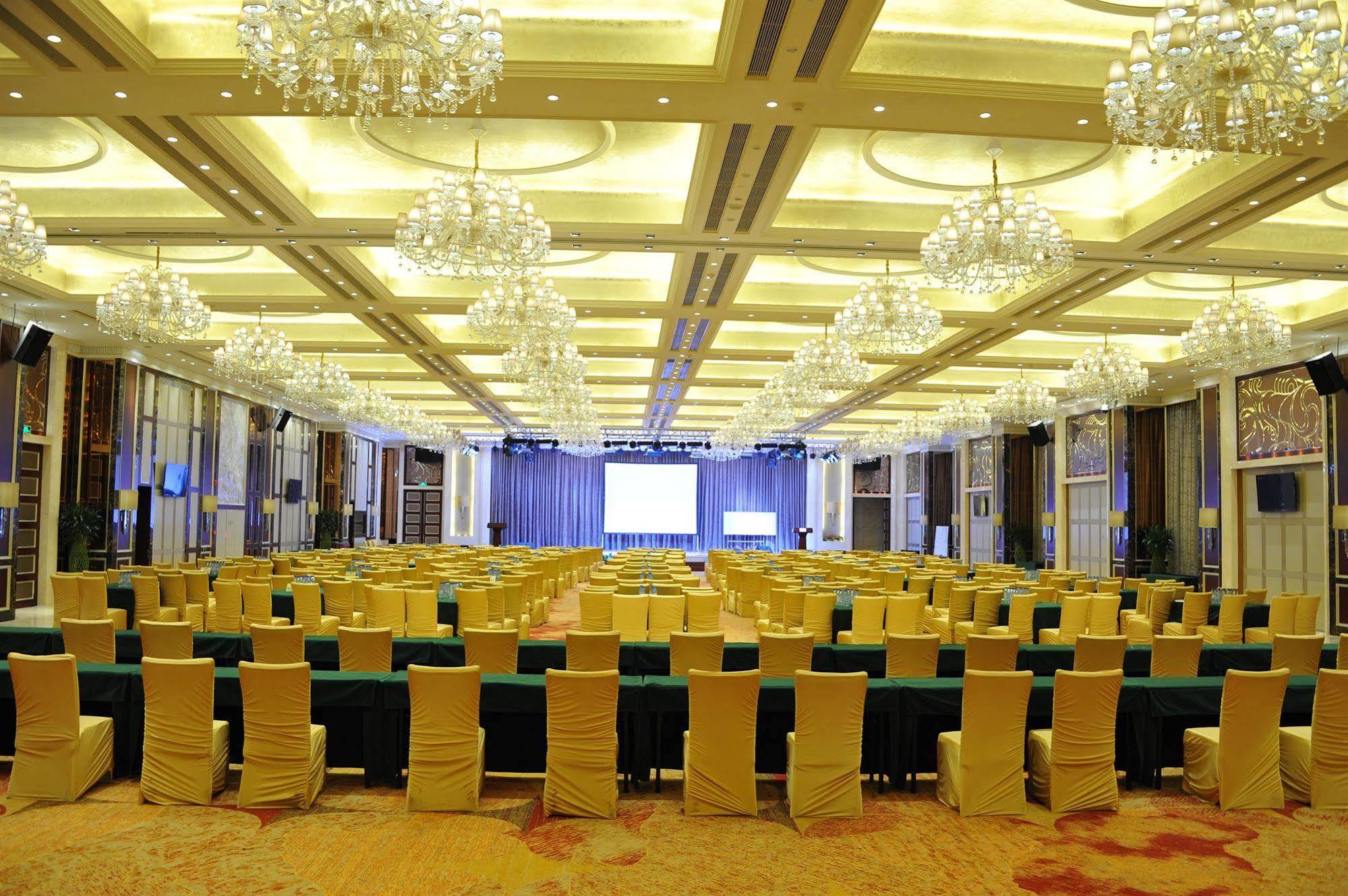 Yihe Hotel Гуанджоу Екстериор снимка