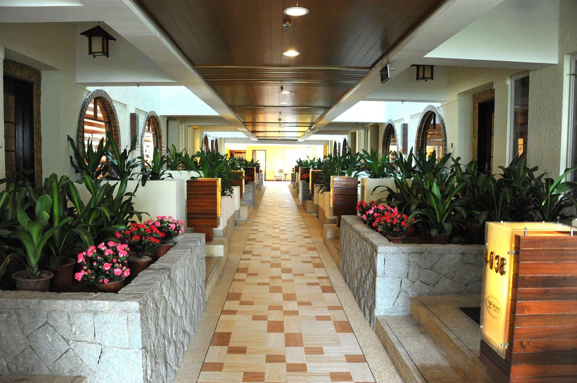 Yihe Hotel Гуанджоу Екстериор снимка